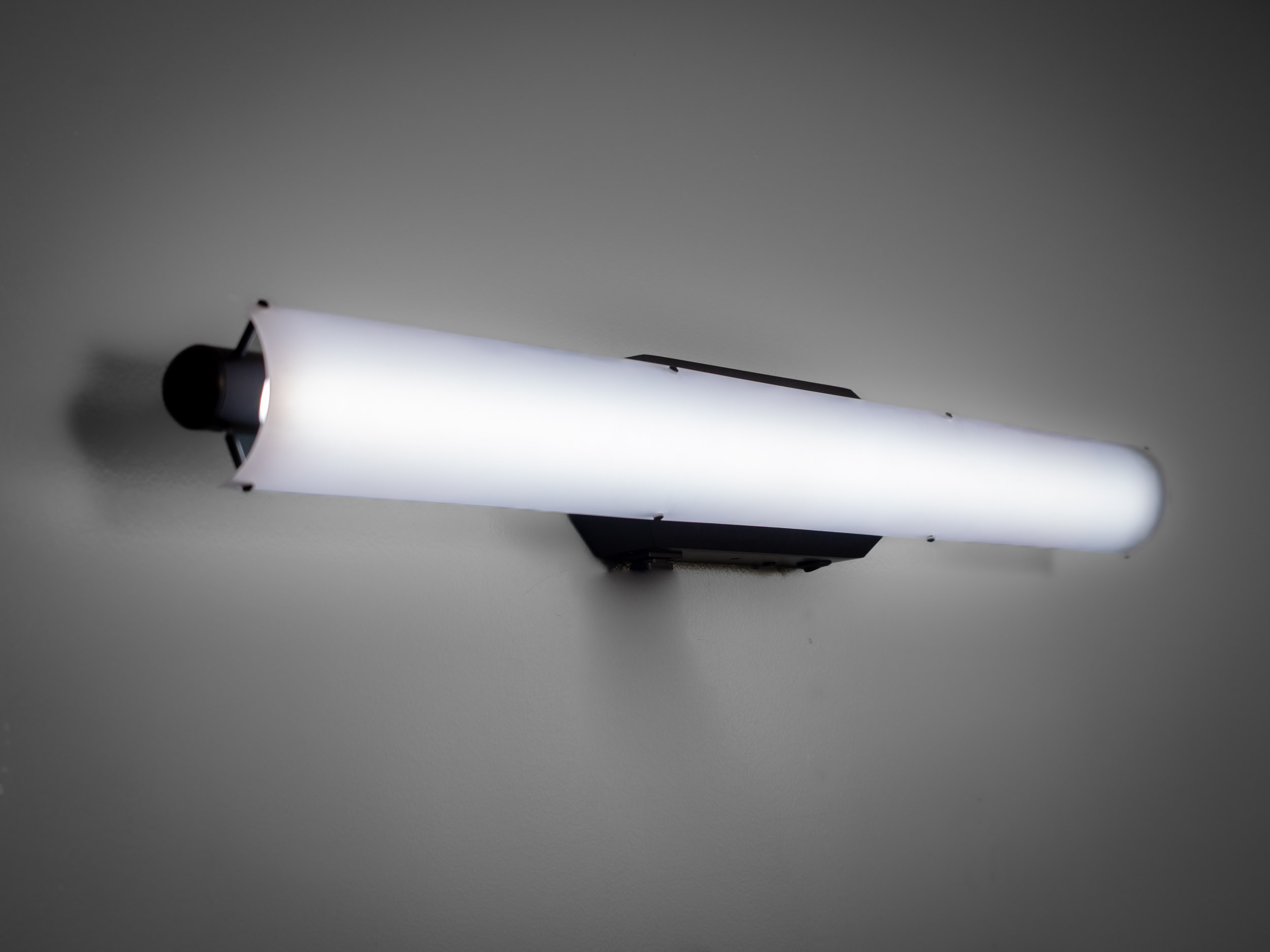 cMe3 Huddle Room Light